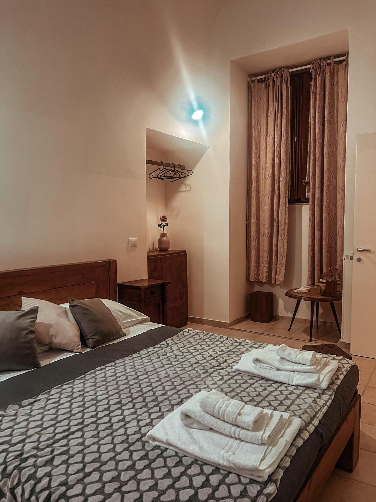 Vadolibera House Appartement LʼAquila Buitenkant foto